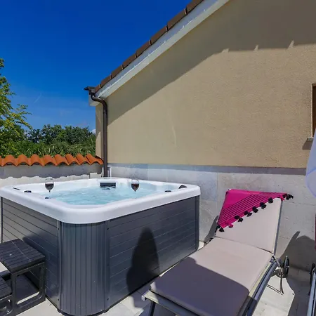 Vikendica Manera By Interhome Marcana