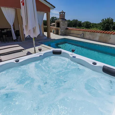 Manera By Interhome