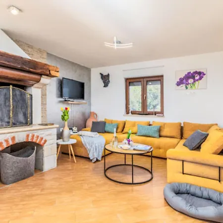 Casa Manera By Interhome بيت للعطل Marčana
