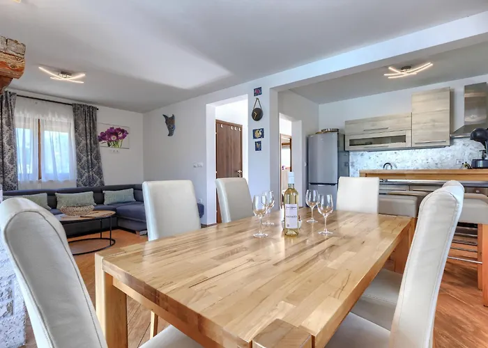 Holiday home Manera By Interhome